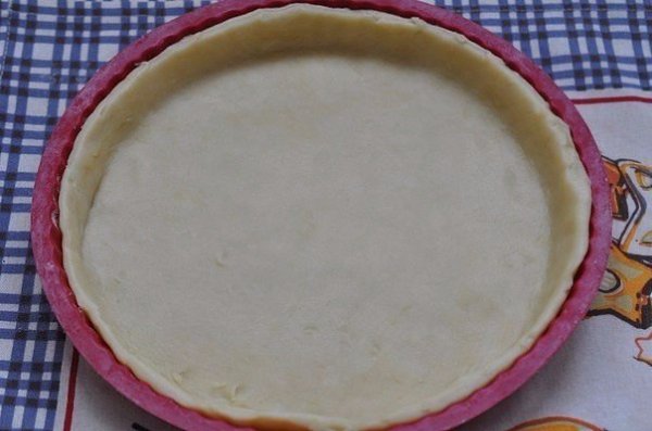 Киш с курицей и сыром.Ингредиенты:Для теста:Охлажденное сливочное масло — 150 гМука — 170 гЛедяная ... - 4