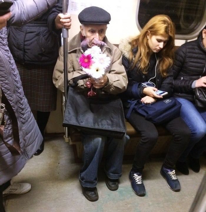СЕКРЕТ СЧАСТЛИВОГО БРАКА.Муж с женой прожили долгую счастливую жизнь в браке. Они делились друг с ...