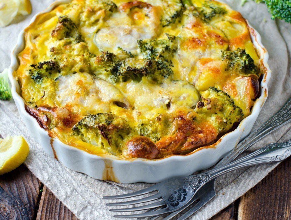 Запеканка с куриной грудкой и брокколи, питательный обед, богатый витаминами и белком! на 100 грамм ...