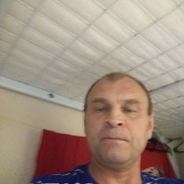 Oleg, 52, 