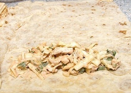 Шаверма.Ингредиенты:Куриная грудка (или другое мясо) - 1 шт.Капуста - 1/2 вилкаОгурцы - 2 шт.Помидор ... - 7