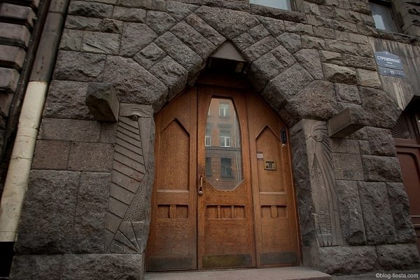 Дом Бубыря. Уникальный дом в стиле северного модерна, обильно украшенный изображениями зверей и ...