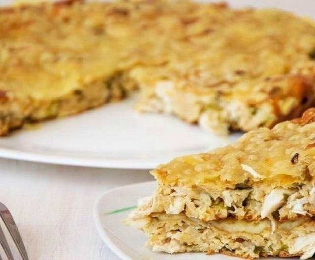 ПП-пирог с курицей и сыром .на 100грамм - 160.26 ккалБ/Ж/У - 13.18/5.14/14.68 Ингредиенты: 150 г ...