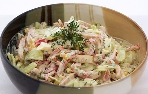 9 вкуснейших салатов на каждый день! Подборка: 1. Салат с сухариками. 2. Салат с копченым сыром. 3. ... - 6