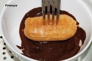 Готовим вкусные домашние Эклеры.Вам потребуется:Для заварного теста:- 3 яйца- 75 г сливочного масла- ... - 9
