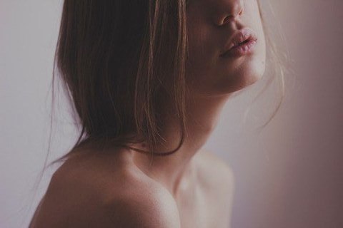 и она действительно тонула. тонула в море страхов, вины и раскаяния. Джоджо Мойес, «После тебя».