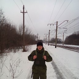 Артём, 34, Ясиноватая