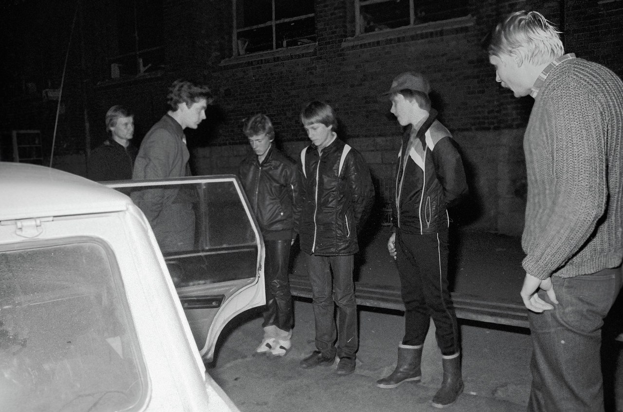          . ,1983.