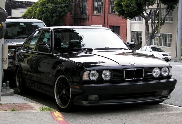 BMW M5 E34