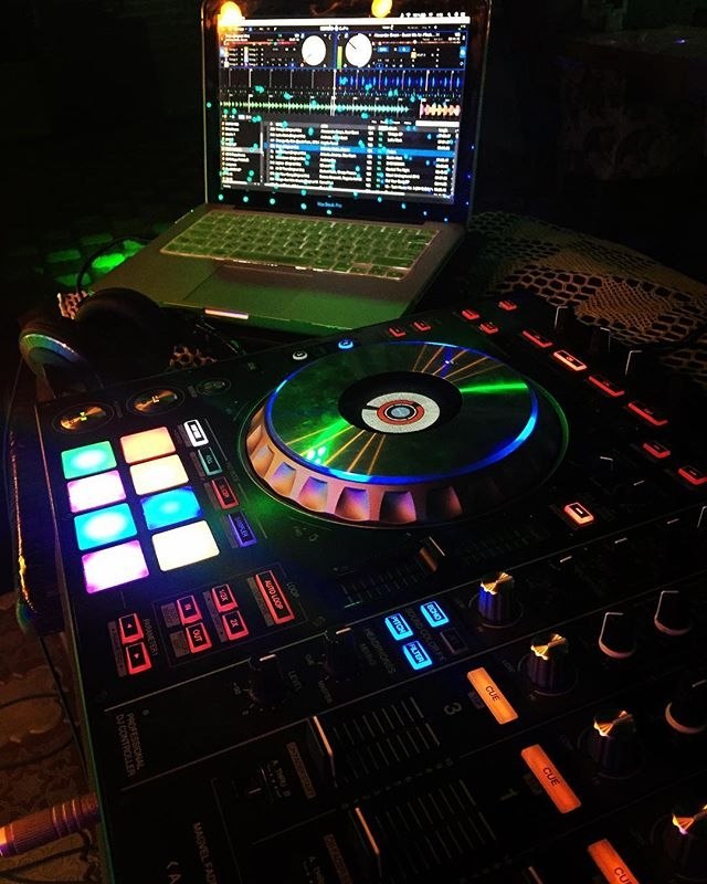 #followme #photographer #topdjs #producer.#multiformatdjs #topmusic #audioshcool #pioneerdj ...