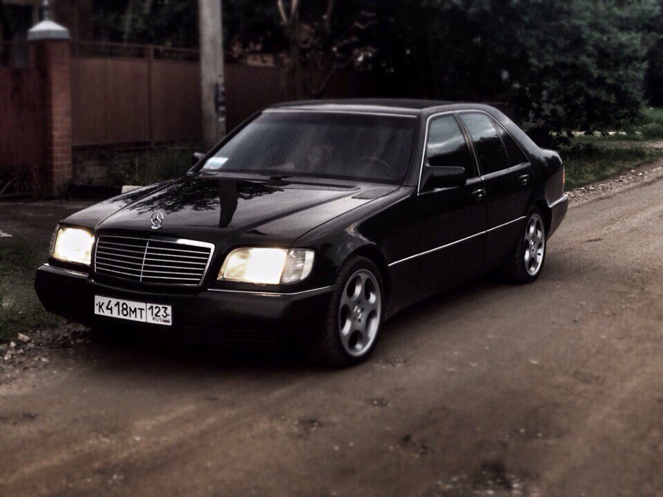 Mercedes-Benz W140