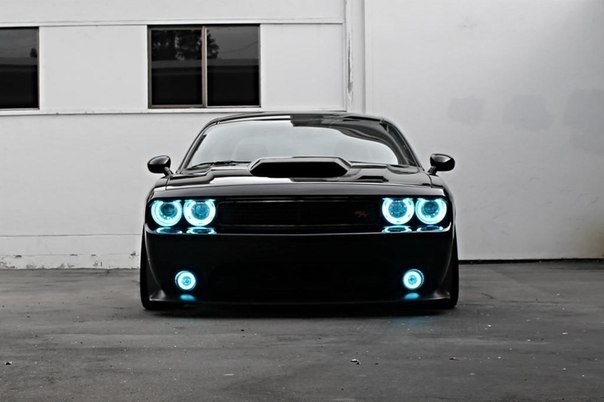 Dodge Challenger - 5