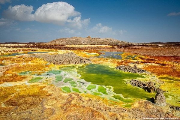 Неземные пейзажи вулкана Даллол (Эфиопия). Даллол - это название спящего вулкана, а также ...