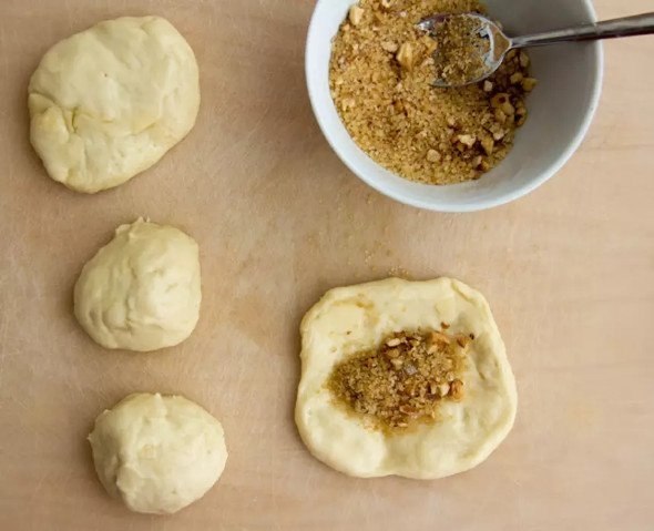 Корейские панкейки с карамельно-ореховой начинкой.Ингредиенты:Для теста:Мука в/с — 200 гМолоко — 120 ... - 7