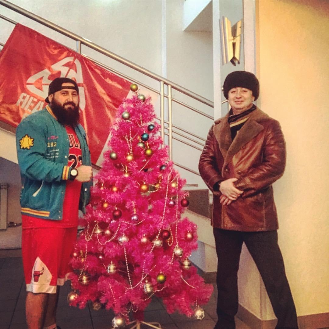 #goodmorning #gym #sport #Christmas #tree #train #happynewyear #pink #fitlife #last #train #in #year ...