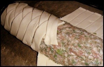 Мясной рулет с яйцом.Ингредиенты:- фарш мясной 0,5-0,6 кг (зелень, специи по вкусу)- Готовое ... - 5