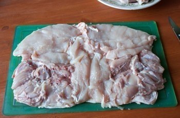 РУЛЕТЫ ИЗ КУРИЦЫ.1. Куриный рулет с печеньюИНГРЕДИЕНТЫ:Курица весом около 2 кгКуриной или гусиной ... - 3