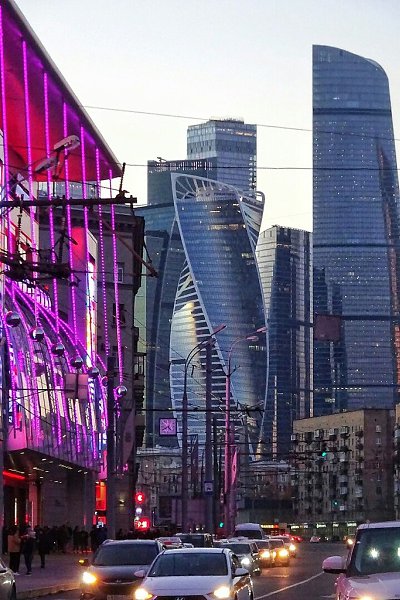 Еще Москва Сити Вам в ленту.Ракурс взят с Дорогомиловской площади Киевского вокзала Слева виден ...