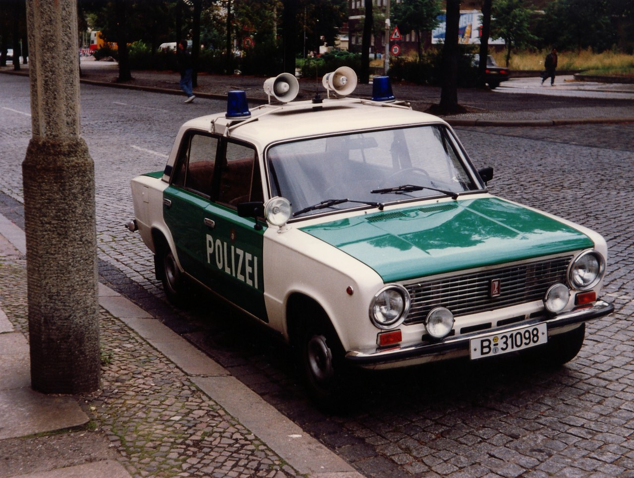 Lada 2106 Police