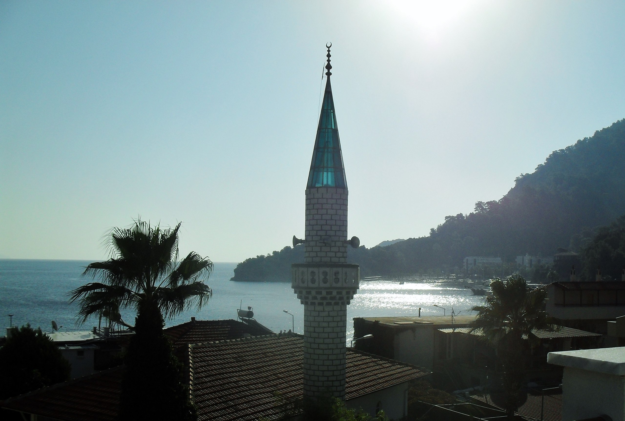   - 15  2018  18:00 - 5