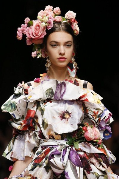    Dolce & Gabbana - 6