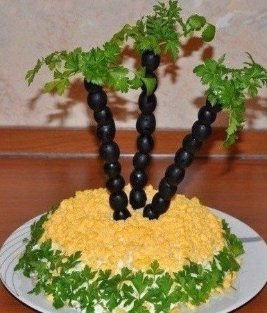 Салат “Пальмы”.Ингредиенты:- Грудка куриная (отварная) — 2 шт- Лук репчатый (большой) — 3 шт- Яйцо ...
