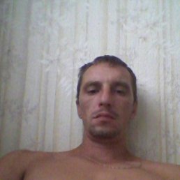 Aleksandr, , 42 