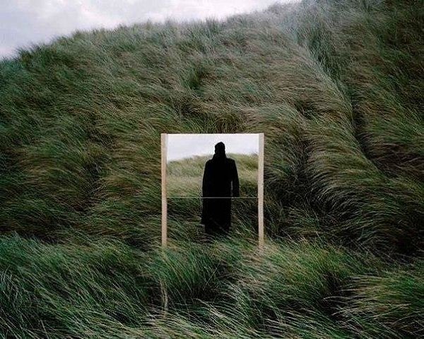 Несчастная судьба многих людей - следствие несделанного ими выбора. Они ни живые, ни мертвые. Жизнь ...