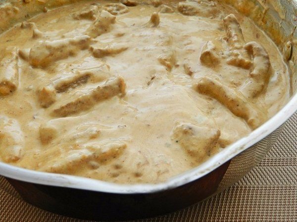 МЯСО ТУШЕНОЕ СО СМЕТАНКОЙ .ИНГРЕДИЕНТЫ: 500 г говядины (или свинины); 2 головки репчатого лука; 150 ... - 8