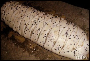 Мясной рулет с яйцом.Ингредиенты:- фарш мясной 0,5-0,6 кг (зелень, специи по вкусу)- Готовое ... - 6