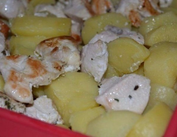 Картофельная запеканка с курицей.Ингредиенты:Картофель — 8–10 шт. среднего размераКуриное филе — 0,5 ... - 3