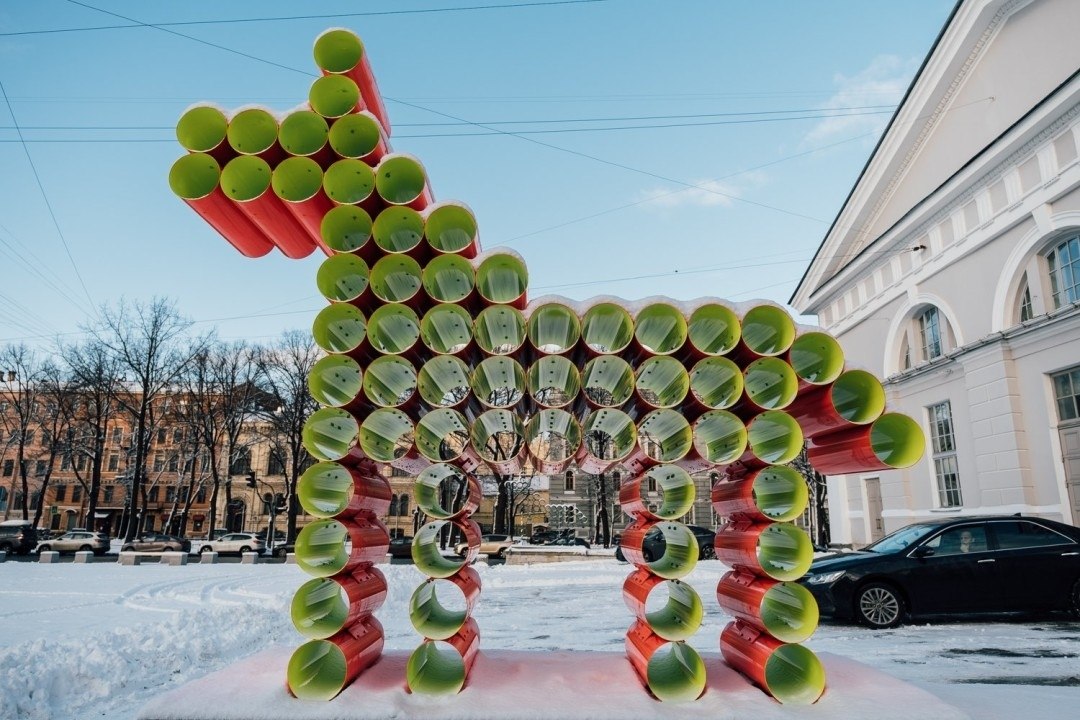 Петербург инсталляции. Инсталляции в СПБ. Уличные инсталляции в Санкт-Петербурге.