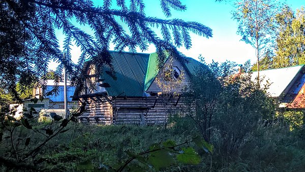 К продаже предлагаю новый 2-ух этажный бревенчатый дом, 160 кв.м. общей S, с хоз. постройками и ... - 2