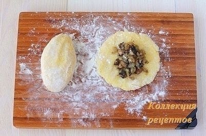 #зразы.8 шт. картофель (крупный)500 г шампиньоны2 шт. лук (крупный)3 ст.л. мука1 шт. яйца ... - 4