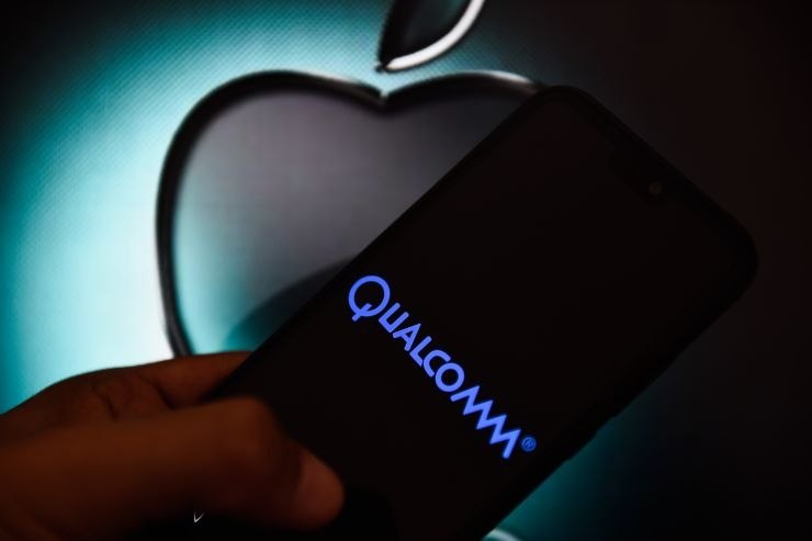   .   Qualcomm   Apple      ...