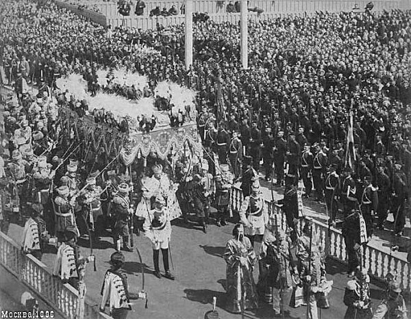 Начнём это утро с истории. 1 ноября 1894 года вступил на престол юридически последний российский ...