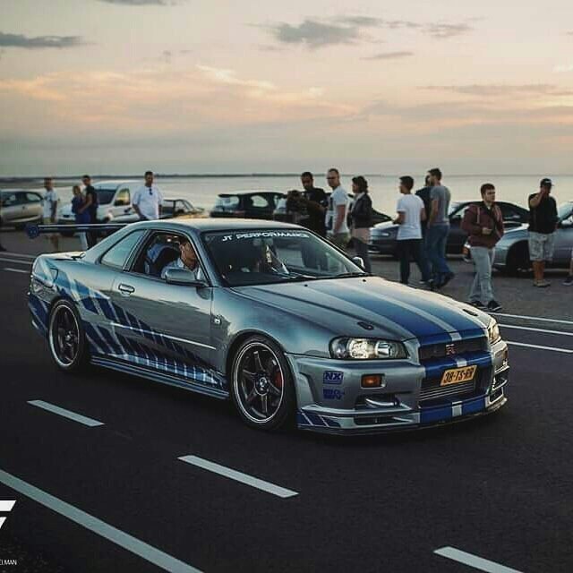 Nissan Skyline r34 Paul Walker морда