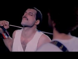 :) ��� ���, ��� ��� �� ���������� �����))))) Freddie Mercury and his microphone - Show Must Go On