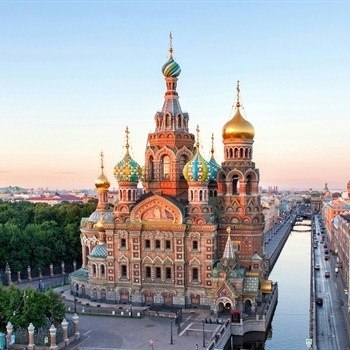 В Петербурге предложили отменить ограничение высоты при строительстве храмов.Идею выдвинул ...