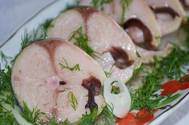 В таком маринаде скумбрия не уступает по вкусу красной рыбе.Состав:- Скумбрия (замороженная, ...