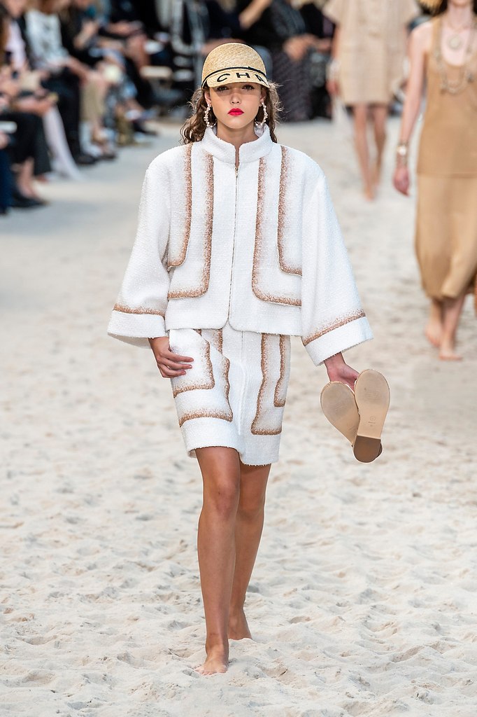 CHANEL - 2