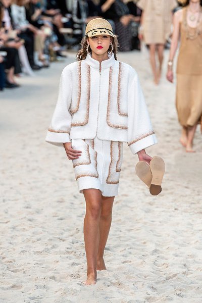 CHANEL - 2