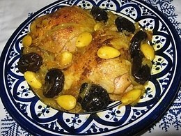 Курица с черносливом и орехами. .Итого на 100 грамм 154 ккалБ/Ж/У 15.5 / 3.2 / 6.9Необходимо: 800 г ...