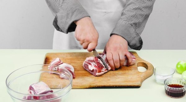 Грузинский шашлык.Пытаться установить происхождение шашлыка – дело неблагодарное: его готовят во ... - 4