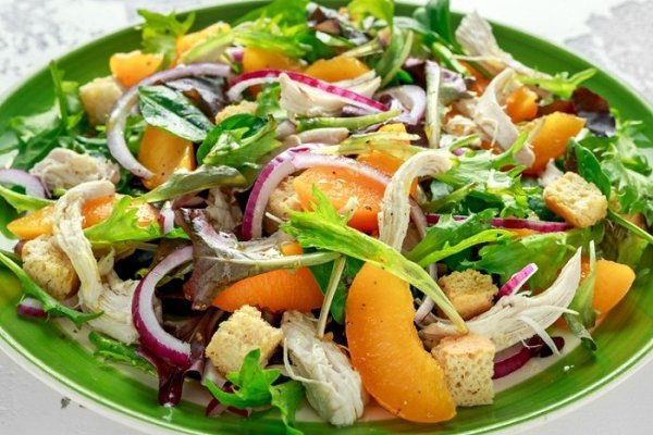 Простой салат с курицей и апельсинами.на 100грамм - 45.72 ккалБ/Ж/У - ...
