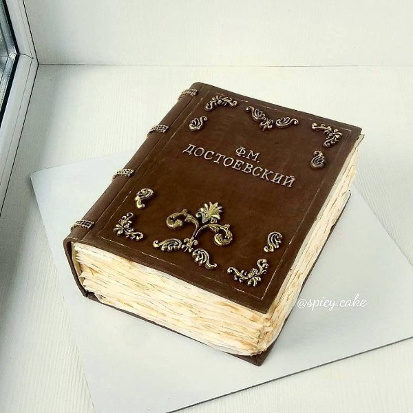 Как вам оформление торта? Оценку в комментарии! Фото: spicy.cake (instagram)