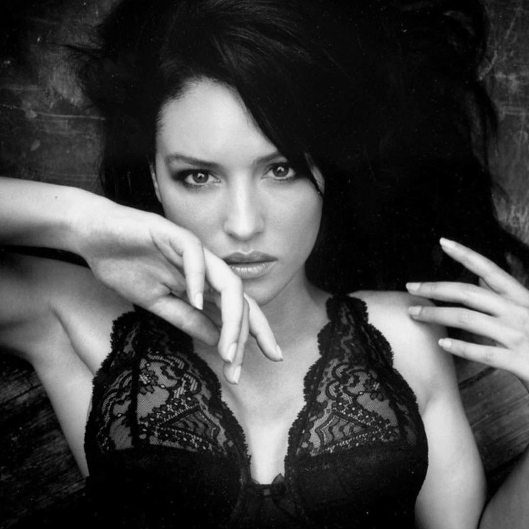 9 Bellissimo, Monica Bellucci. . made by Italy.   ,  - 7