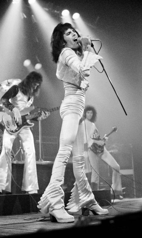 Queen. ,     ...
