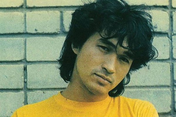 21 июня 1962 г родился Виктор Цой. Виктор Цой является феноменом отечественной рок-музыки. Лидер ...