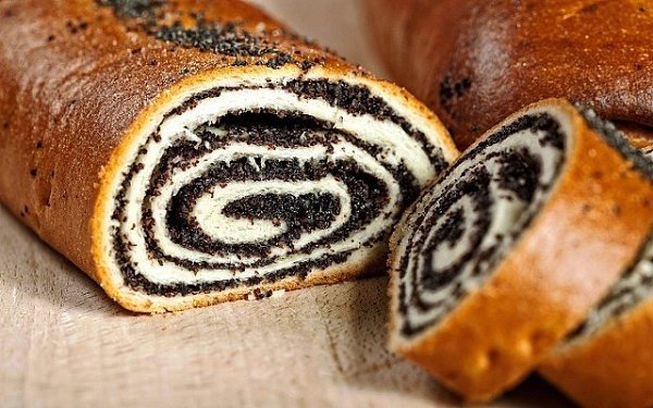 Рулеты с маком и орехами .Ингредиенты: Для теста: -450 г муки -185 г сливочного масла -50 г ...